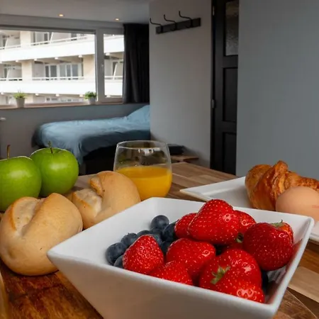 The Boulevard Apartment 1, Balcony And Free Parking 赞德沃特